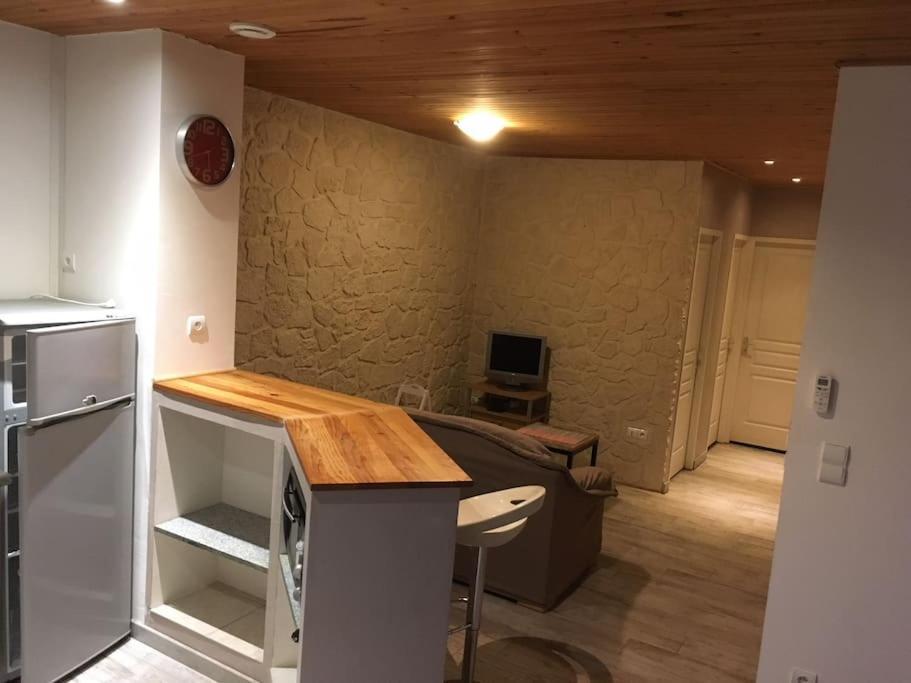 Gite Aux Aspres Logement De 65M² Fontcouverte  Екстериор снимка